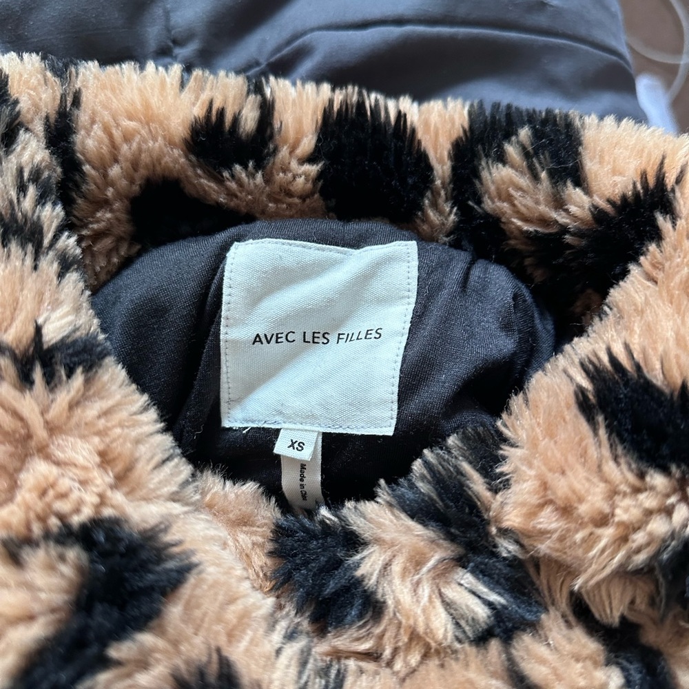 Faux Fur Teddy Biker Jacket

Avec Les Filles - Picture 16 of 16